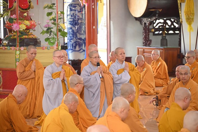 Holding Pravaranà Ceremony of the Director Board (DB) of Hoc Mon district's Vietnam Buddhist Sangha (VBS)
